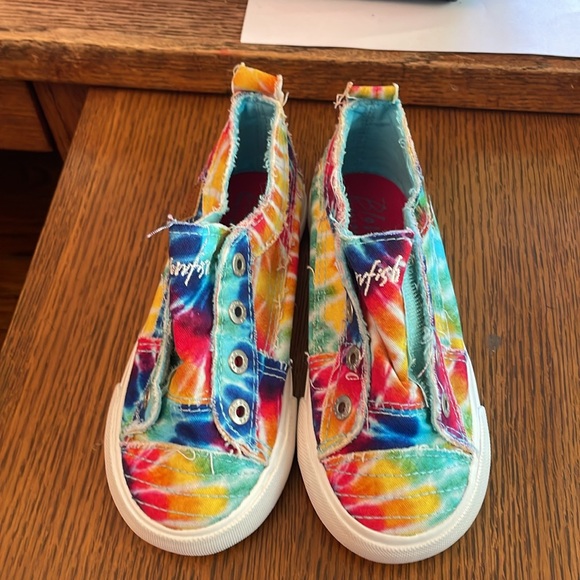 Rainbow tie dye Blowfish shoes size 11 kids - Picture 2 of 3
